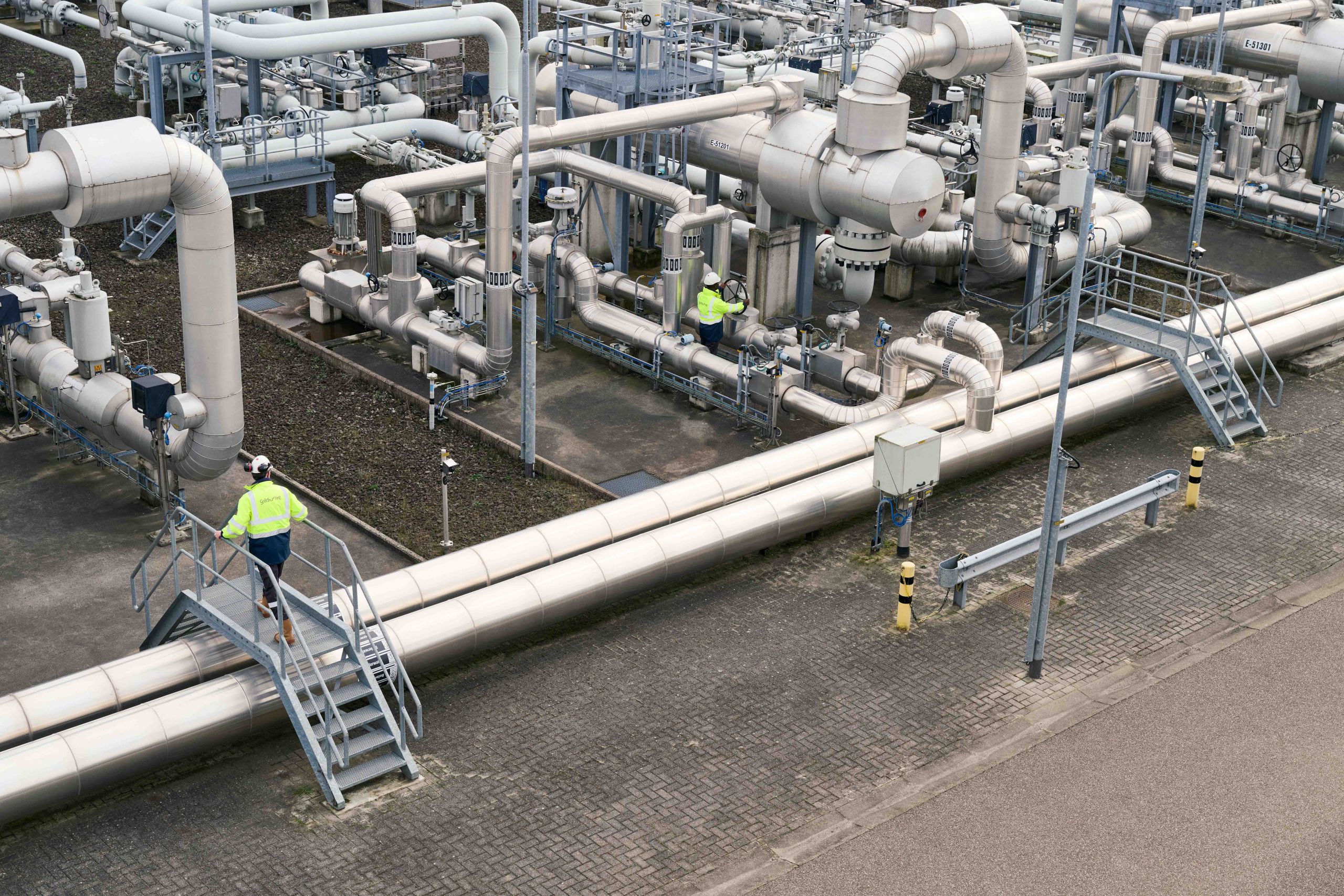 Gate terminal starts construction of 4th LNG tank at the port of ...
